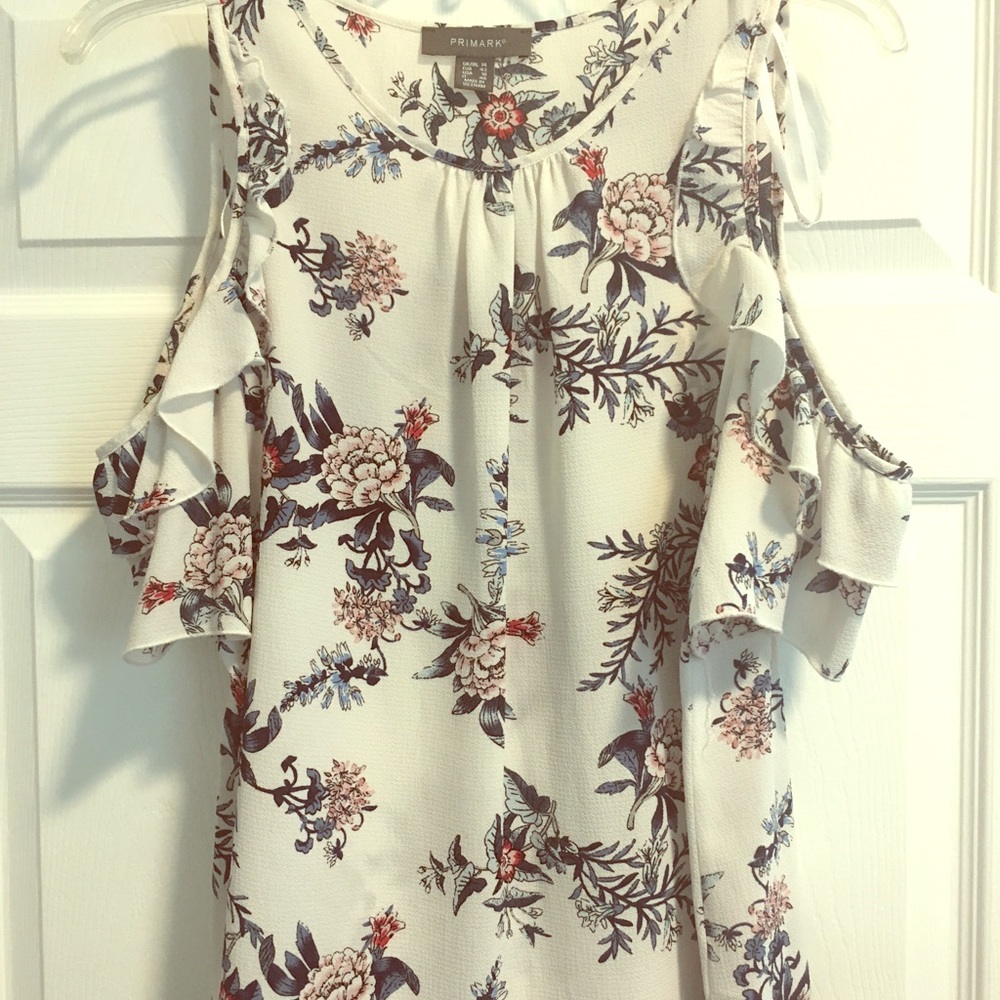 Primary Cold Shoulder Floral Top